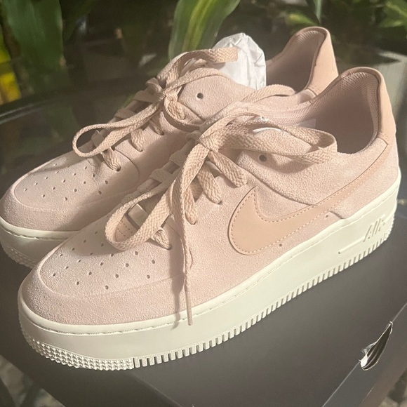 Nike Air Force 1 Suded Women's Pink Sneakers New - Picture 5 of 6